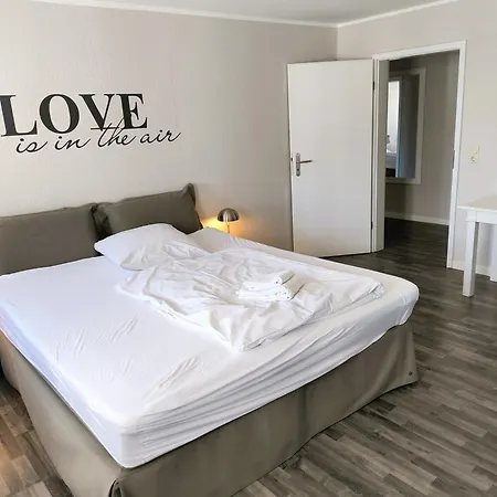 Haus Strandeck 6 *