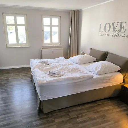 Haus Strandeck 6 Goehren (Ruegen)